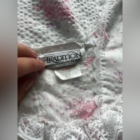 Vintage  Sears Traditions Women’s Floral Nightgown Size Small Lace feminine - Picture 8 of 9